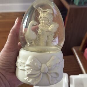 Dept 56 Snowbunnies 26263 Musical Waterglobe LOOK WHAT I'VE GOT “PLAYMATES”